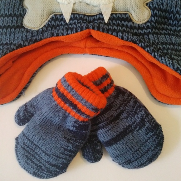 Children's Place Trapper Dog Hat & Gloves - Picture 3 of 6